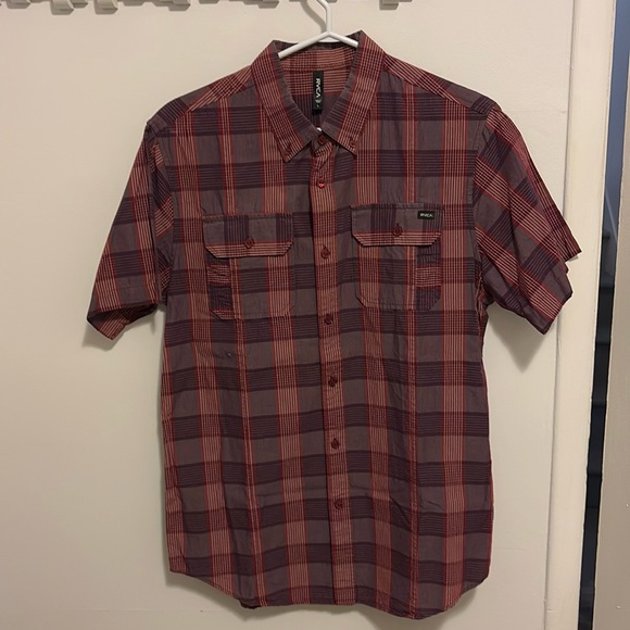Men’s large RVCA short sleeve button up. - Picture 1 of 3